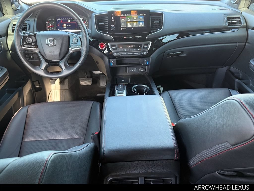 Used 2025 Honda Passport Black Edition image 32