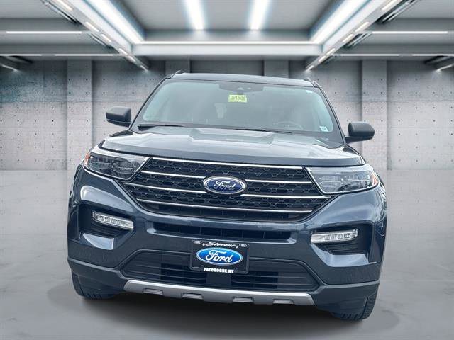 Used 2022 Ford Explorer XLT w/ Equipment Group 202A image 2