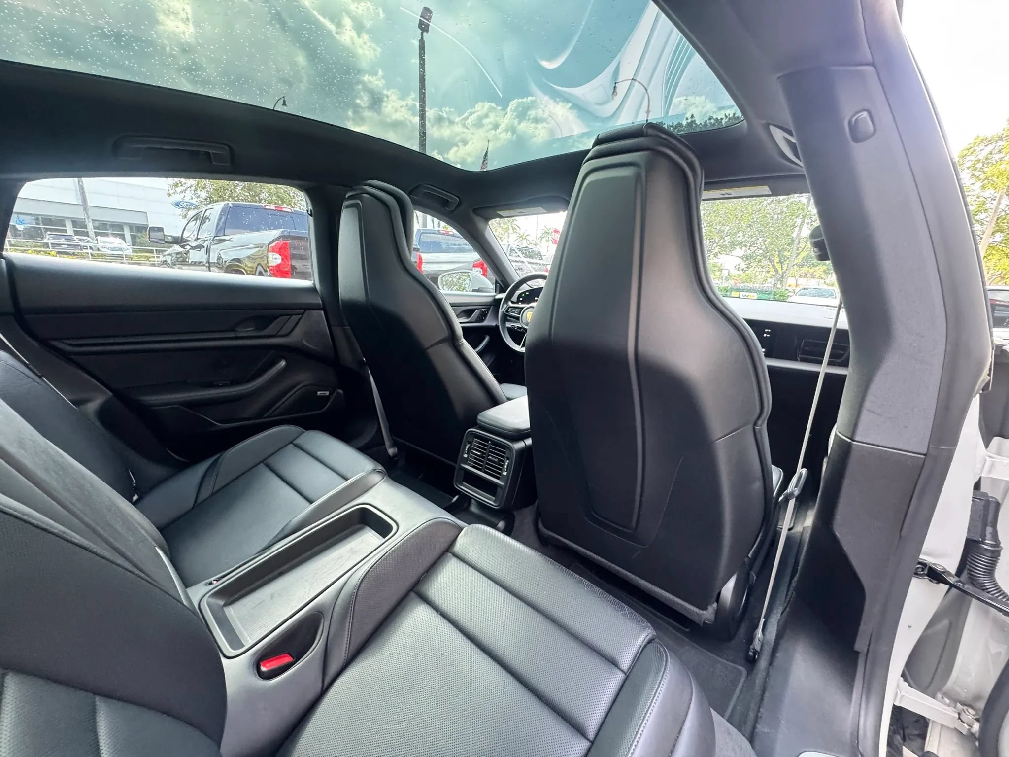 Used 2021 Porsche Taycan 4S AWD/4WD image 30