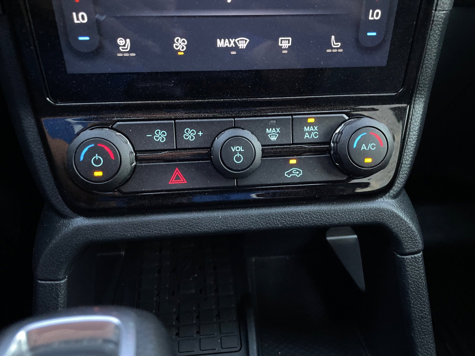 Used 2025 Ford Ranger Lariat w/ FX4 Off-Road Package AWD/4WD image 22