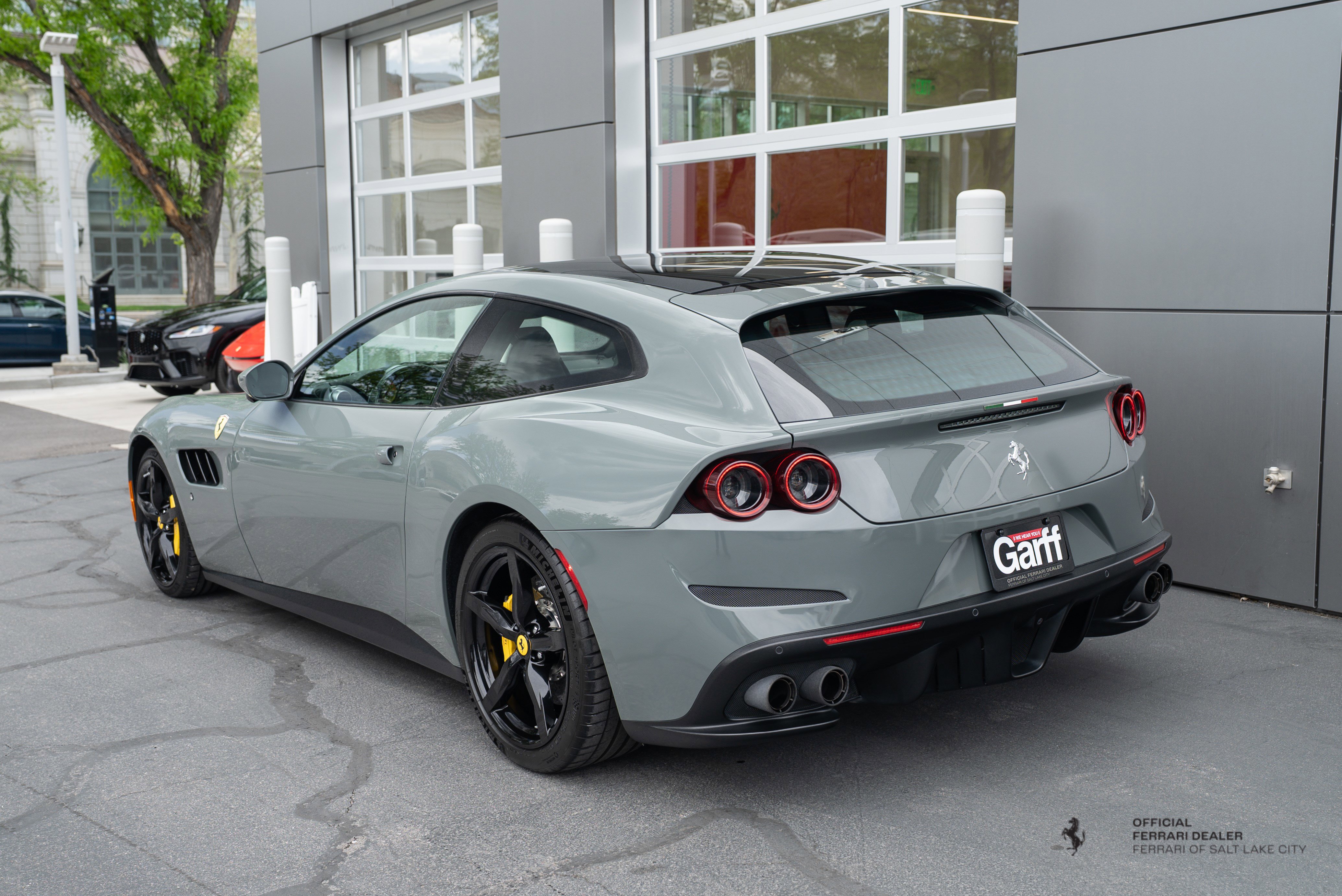 Used 2019 Ferrari GTC4Lusso image 5