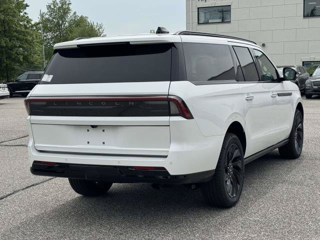 New 2026 Lincoln Navigator L Reserve w/ Jet Appearance Package AWD/4WD image 23