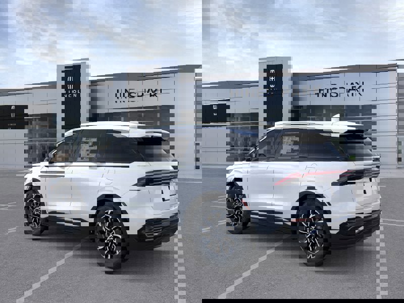 New 2026 Lincoln Nautilus Premier image 4