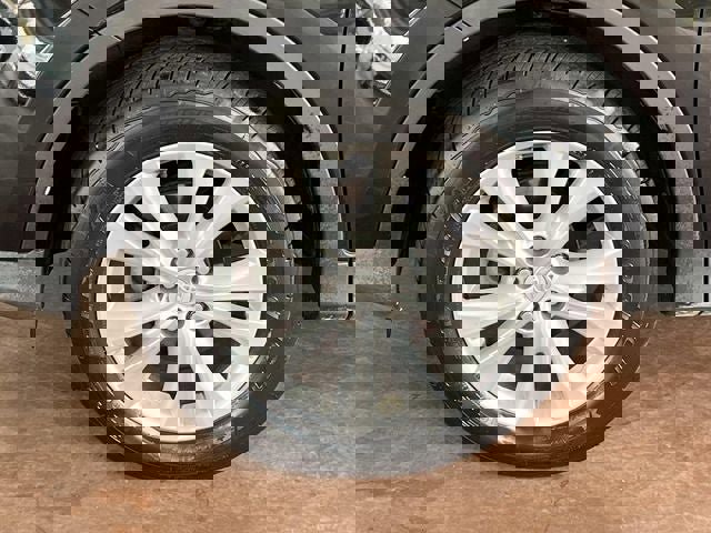 Used 2015 Toyota RAV4 Limited w/ Technology Package image 11