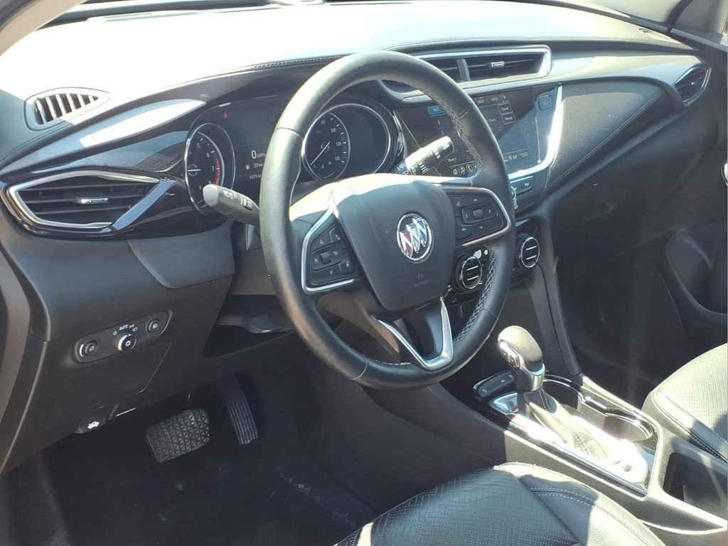 Used 2021 Buick Encore GX Essence w/ Experience Buick Package FWD image 4