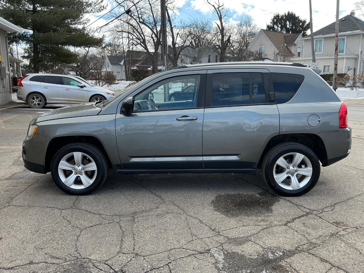 Used 2012 Jeep Compass Sport image 6