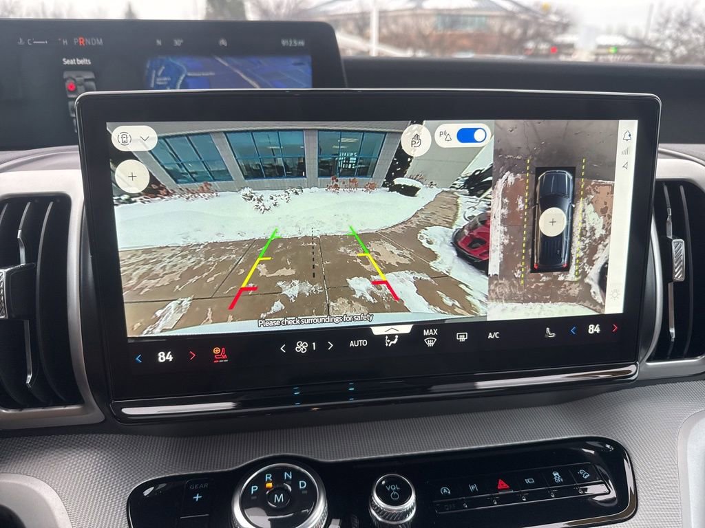 Used 2025 Ford Expedition Active image 25