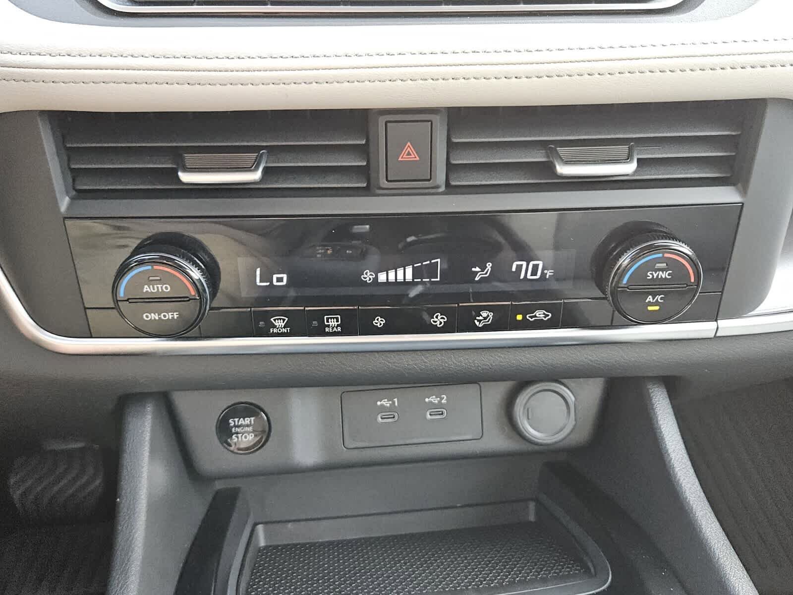 Used 2025 Nissan Rogue SV FWD image 10
