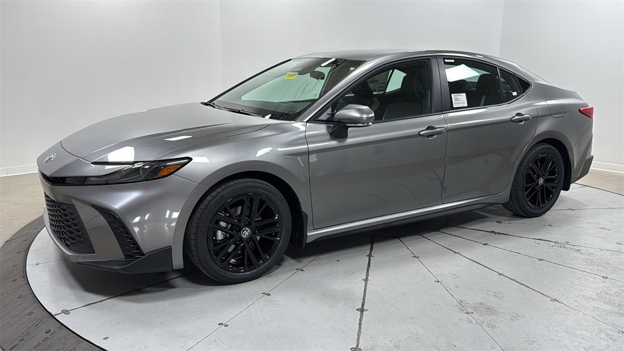 New 2026 Toyota Camry SE image 1
