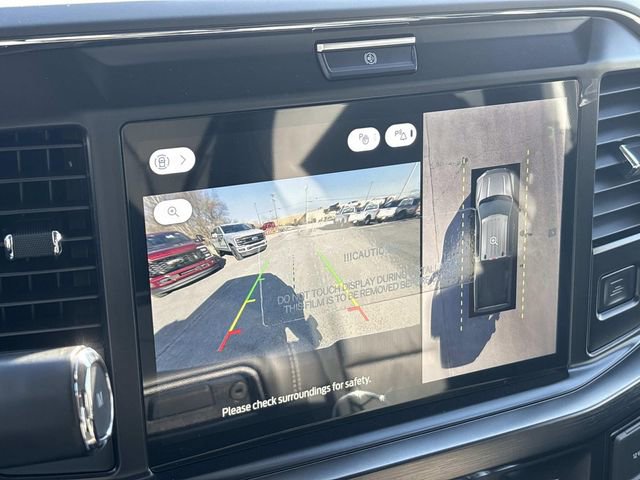 New 2026 Ford F250 Lariat w/ Black Appearance Package image 27
