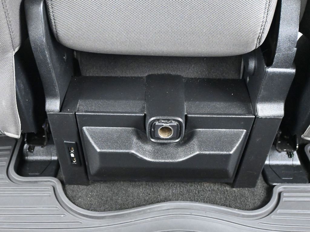 Certified 2019 Ford F150 XLT w/ Equipment Group 302A Luxury image 21