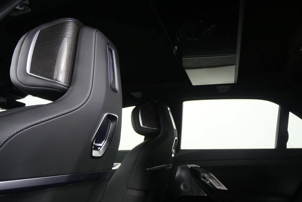 New 2026 BMW i7 xDrive60 w/ M Sport Package RWD image 17