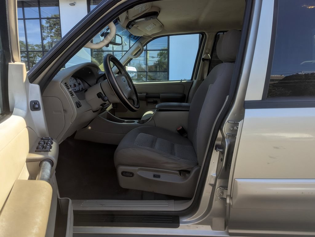 Used 2003 Ford Explorer Sport Trac XLS RWD image 12