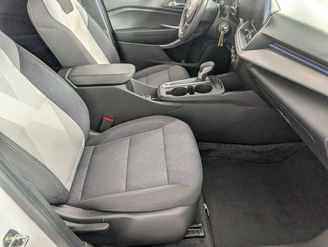 Used 2024 Chevrolet Trax LS w/ LS Convenience Package FWD image 28