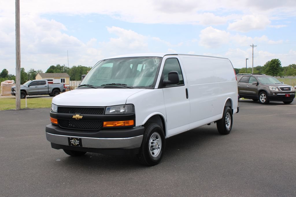 New 2026 Chevrolet Express 3500 Extended w/ Driver Convenience Package RWD image 3