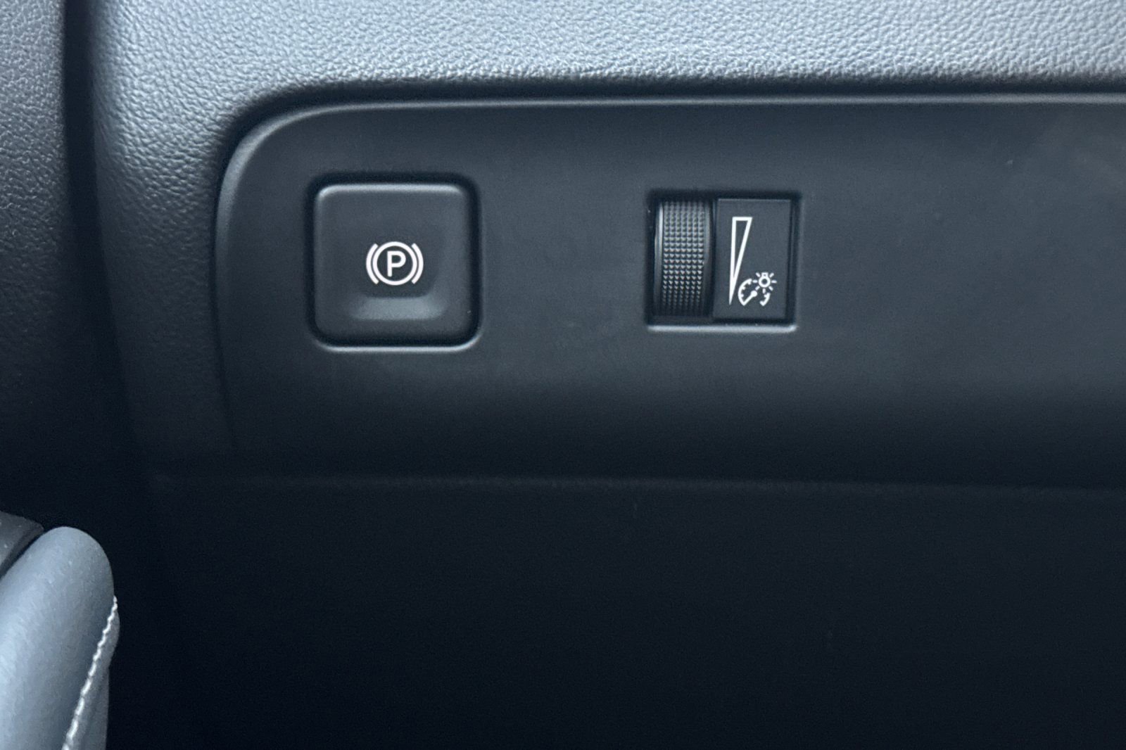 Certified 2023 Buick Enclave Essence image 31