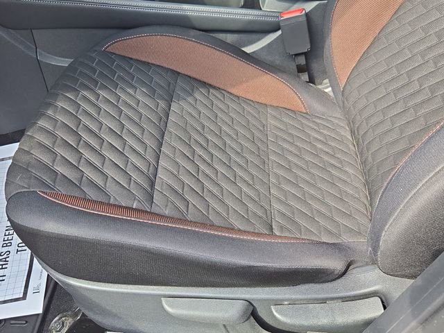 Certified 2022 Nissan Kicks SR FWD image 12