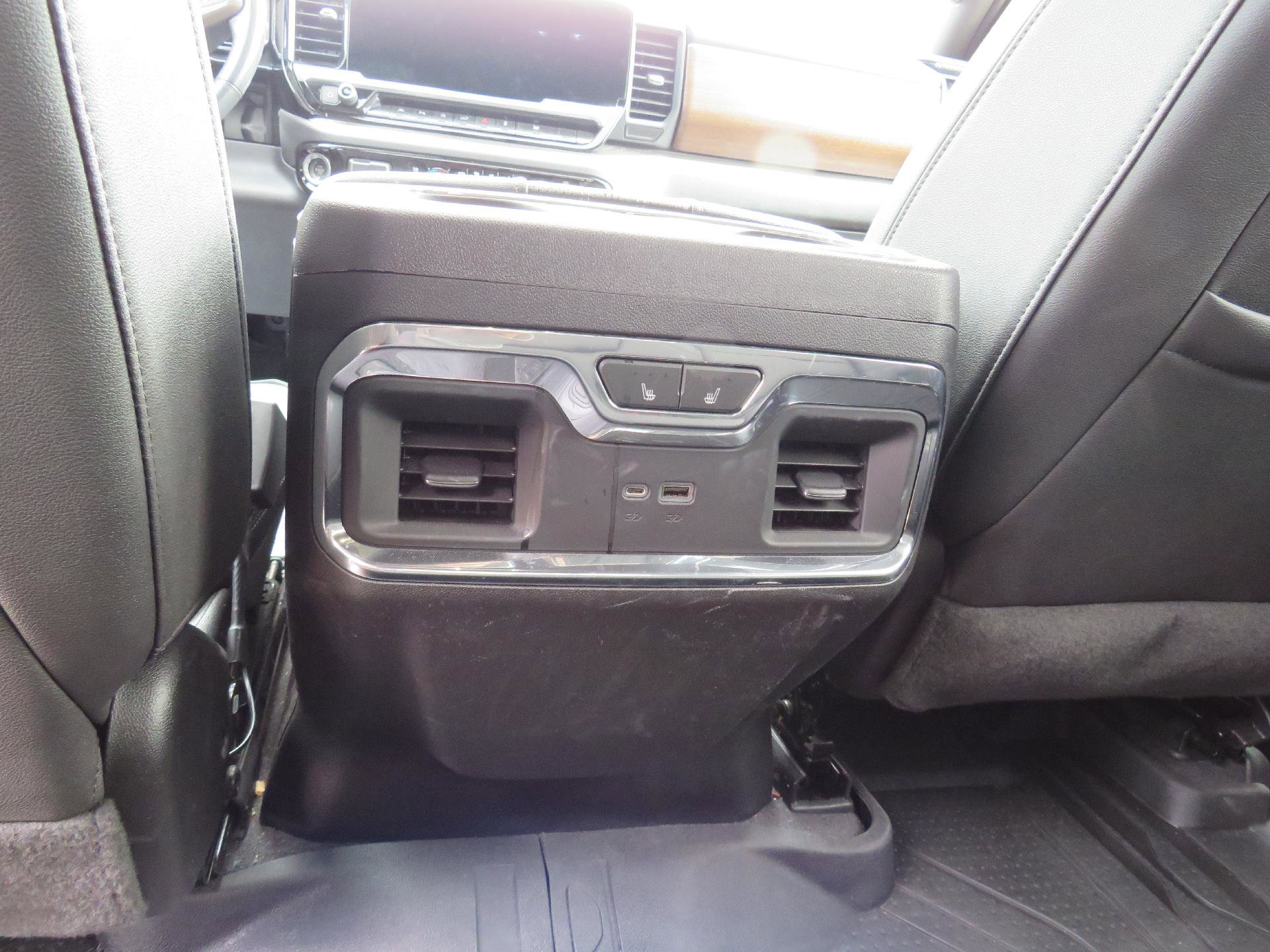 Used 2023 Chevrolet Silverado 1500 High Country w/ High Country Premium Package image 11