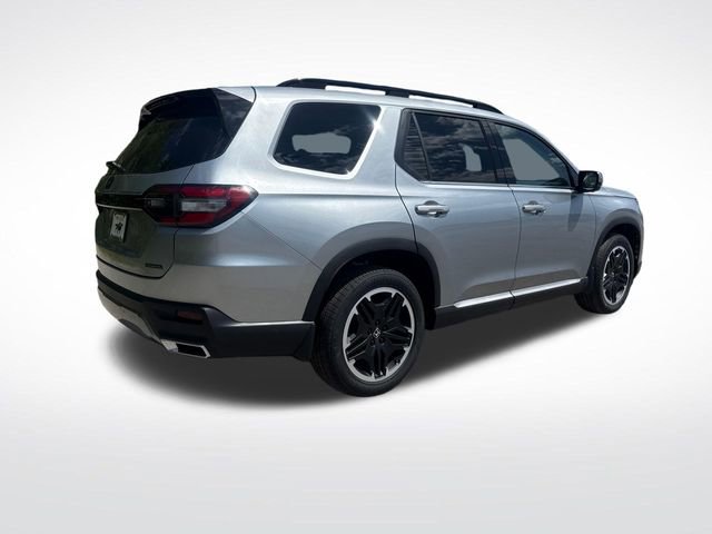 New 2026 Honda Pilot Touring image 3