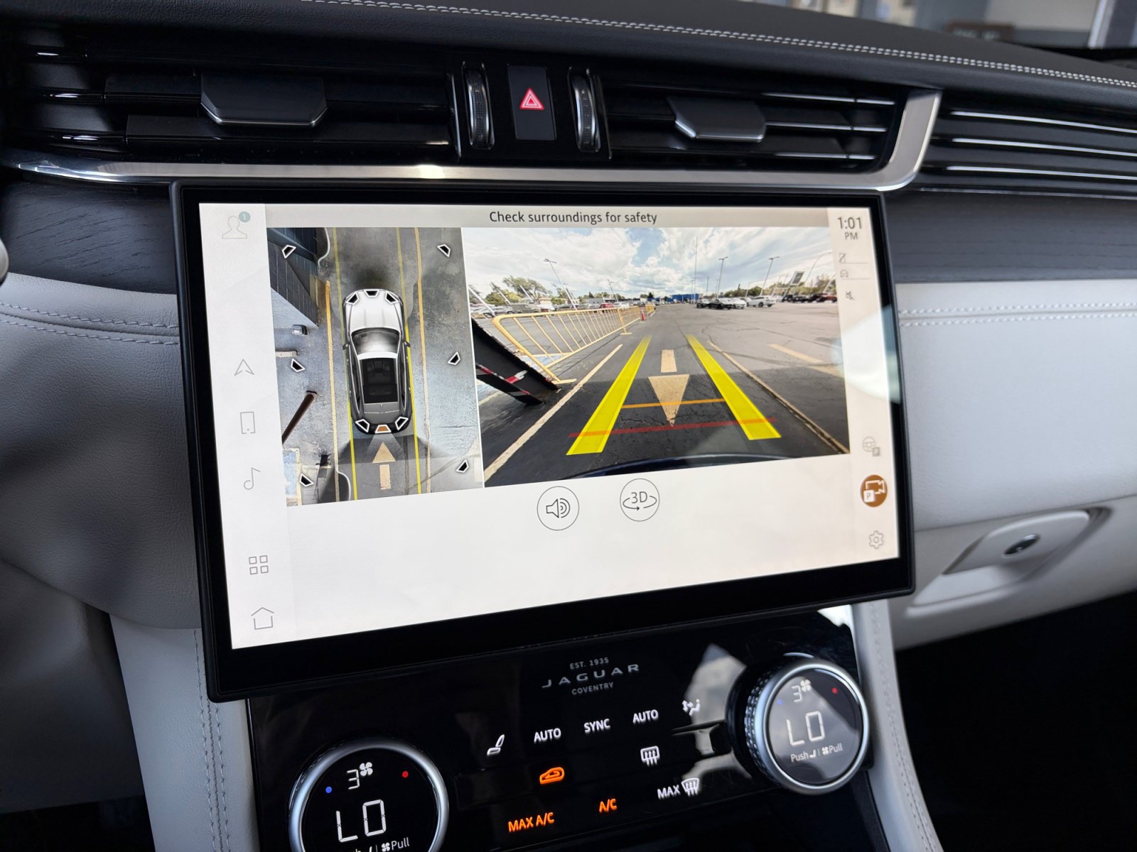 Certified 2026 Jaguar F-PACE R-Dynamic S AWD/4WD image 27