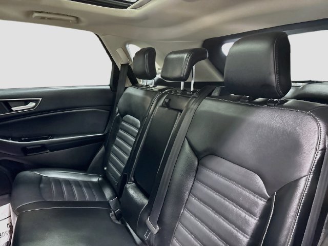 Used 2017 Ford Edge SEL w/ Equipment Group 201A AWD/4WD image 21