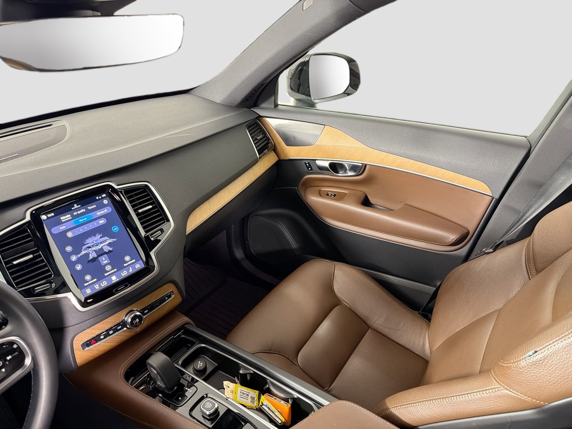 Certified 2023 Volvo XC90 T8 Plus w/ Protection Package Premier AWD/4WD image 24