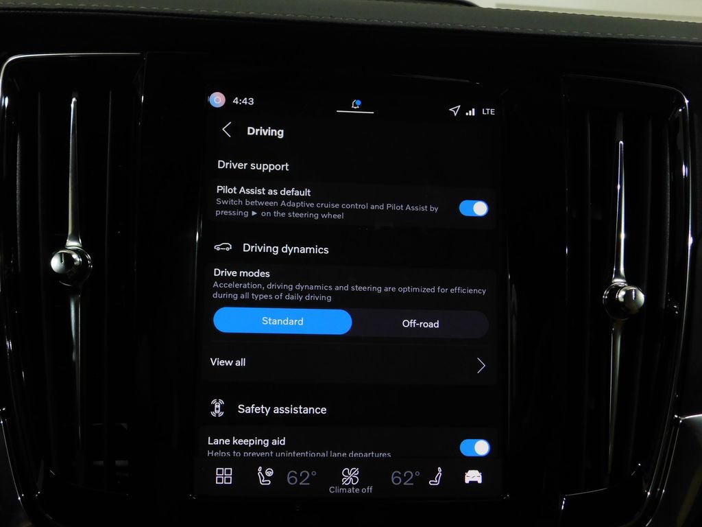 Used 2026 Volvo V90 B6 Cross Country Ultra image 59