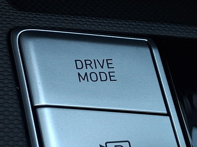 New 2026 Hyundai Elantra Limited FWD image 20
