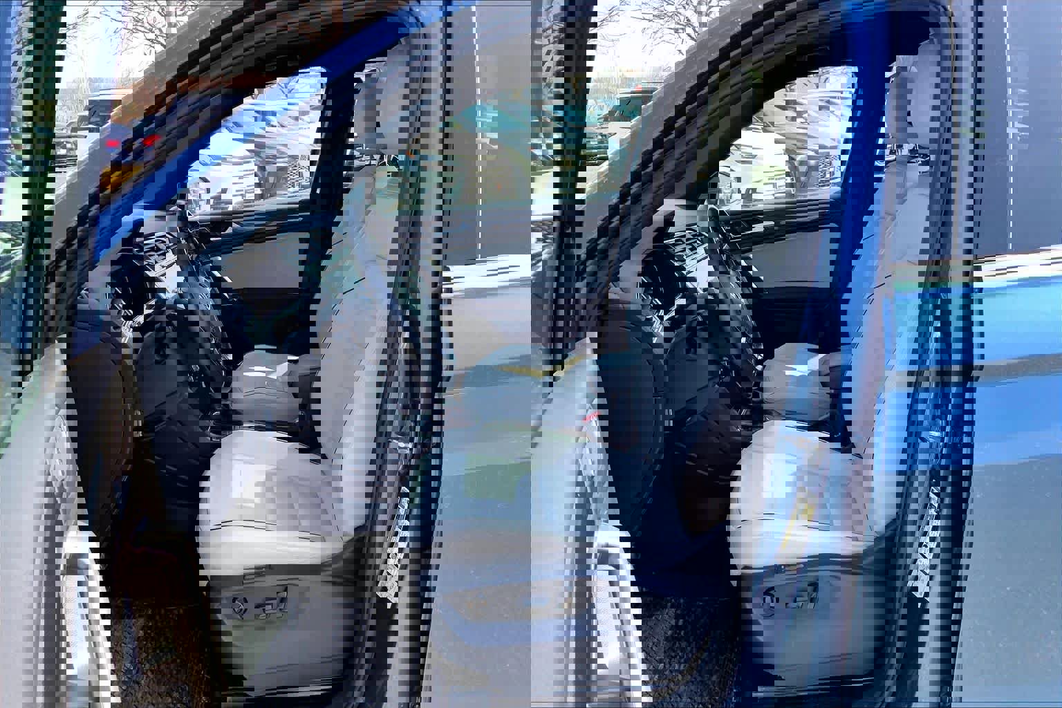 Used 2020 Volkswagen Tiguan SEL Premium R-Line w/ 3rd Row Seat Package image 8