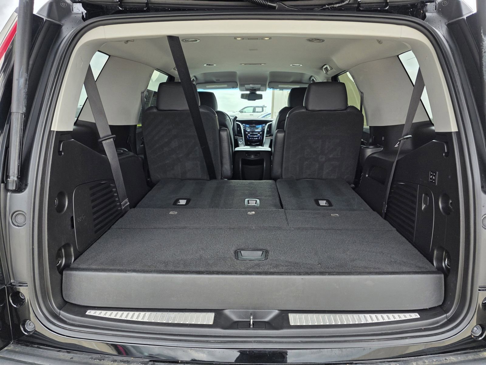 Used 2019 Cadillac Escalade 2WD image 19