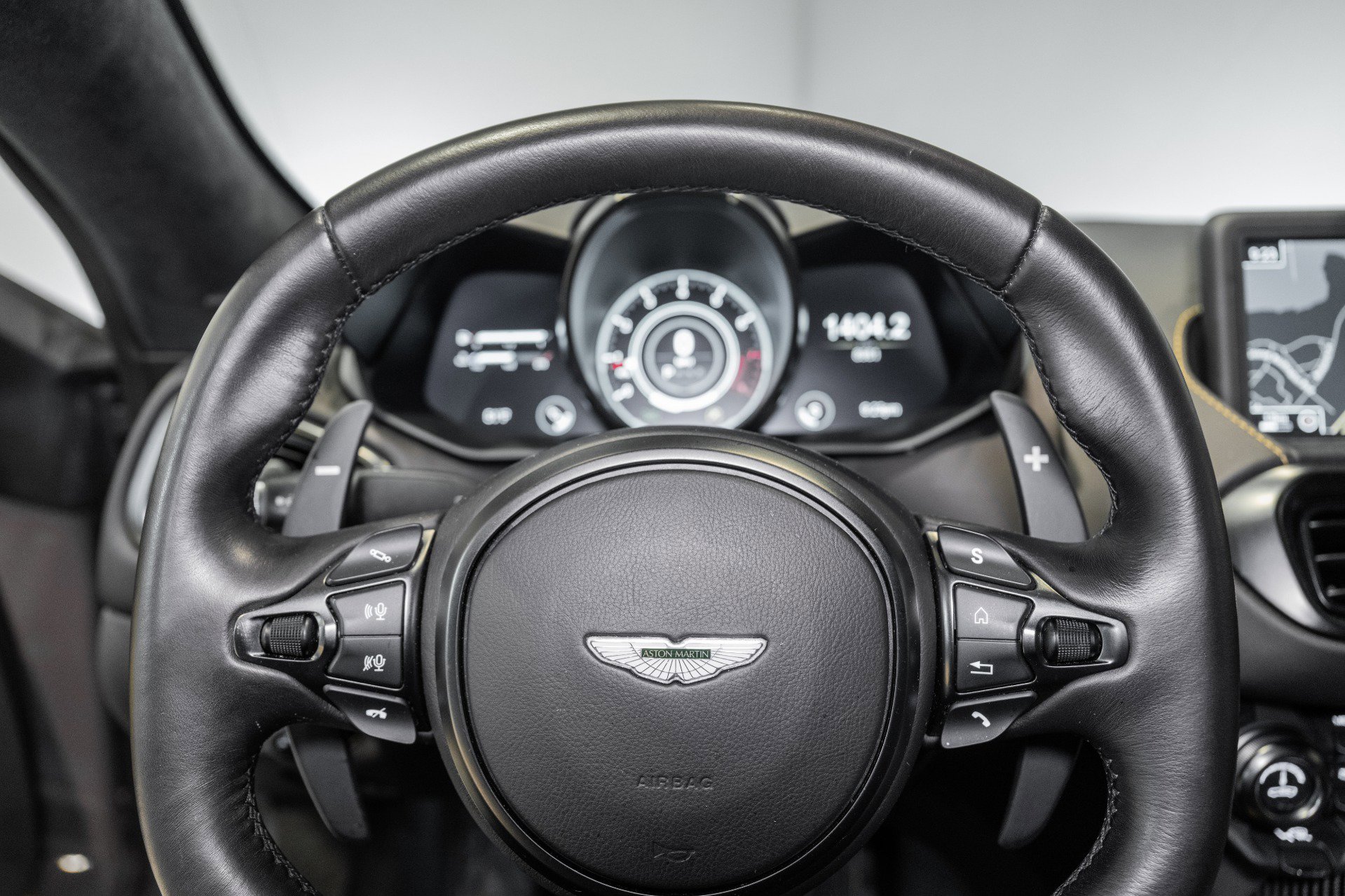 Used 2019 Aston Martin V8 Vantage image 10