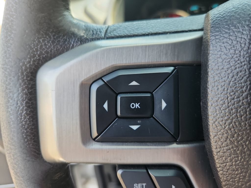 Used 2016 Ford F150 Platinum w/ Equipment Group 701A Luxury AWD/4WD image 20