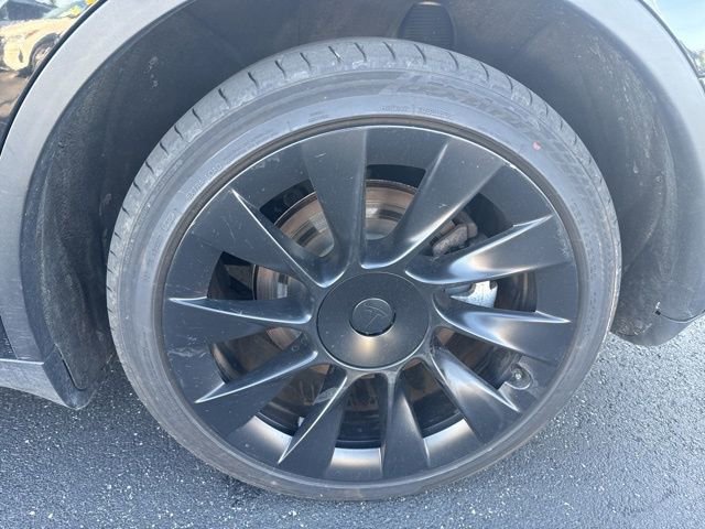 Used 2023 Tesla Model Y Long Range AWD/4WD image 15
