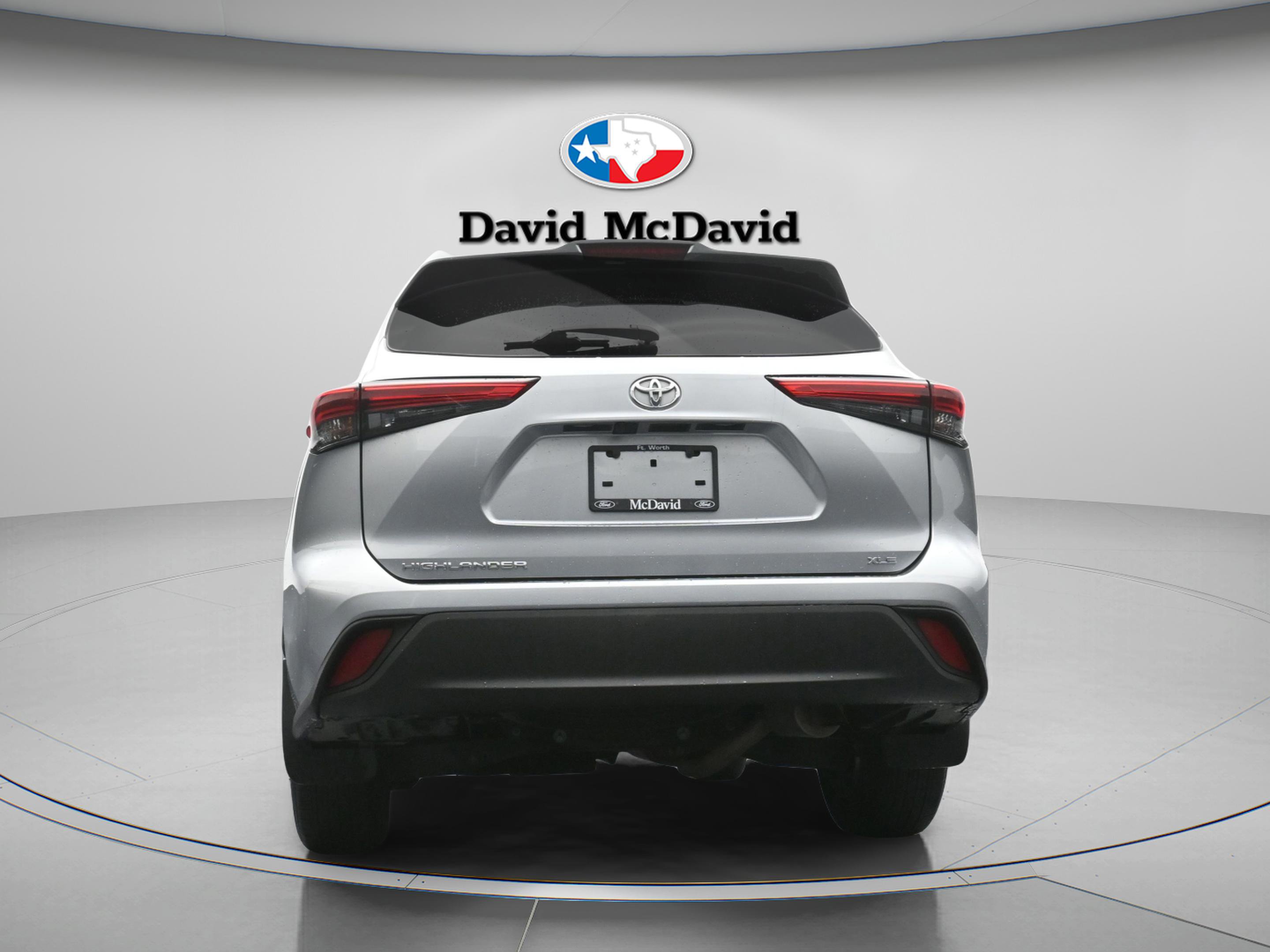 Used 2021 Toyota Highlander XLE image 31