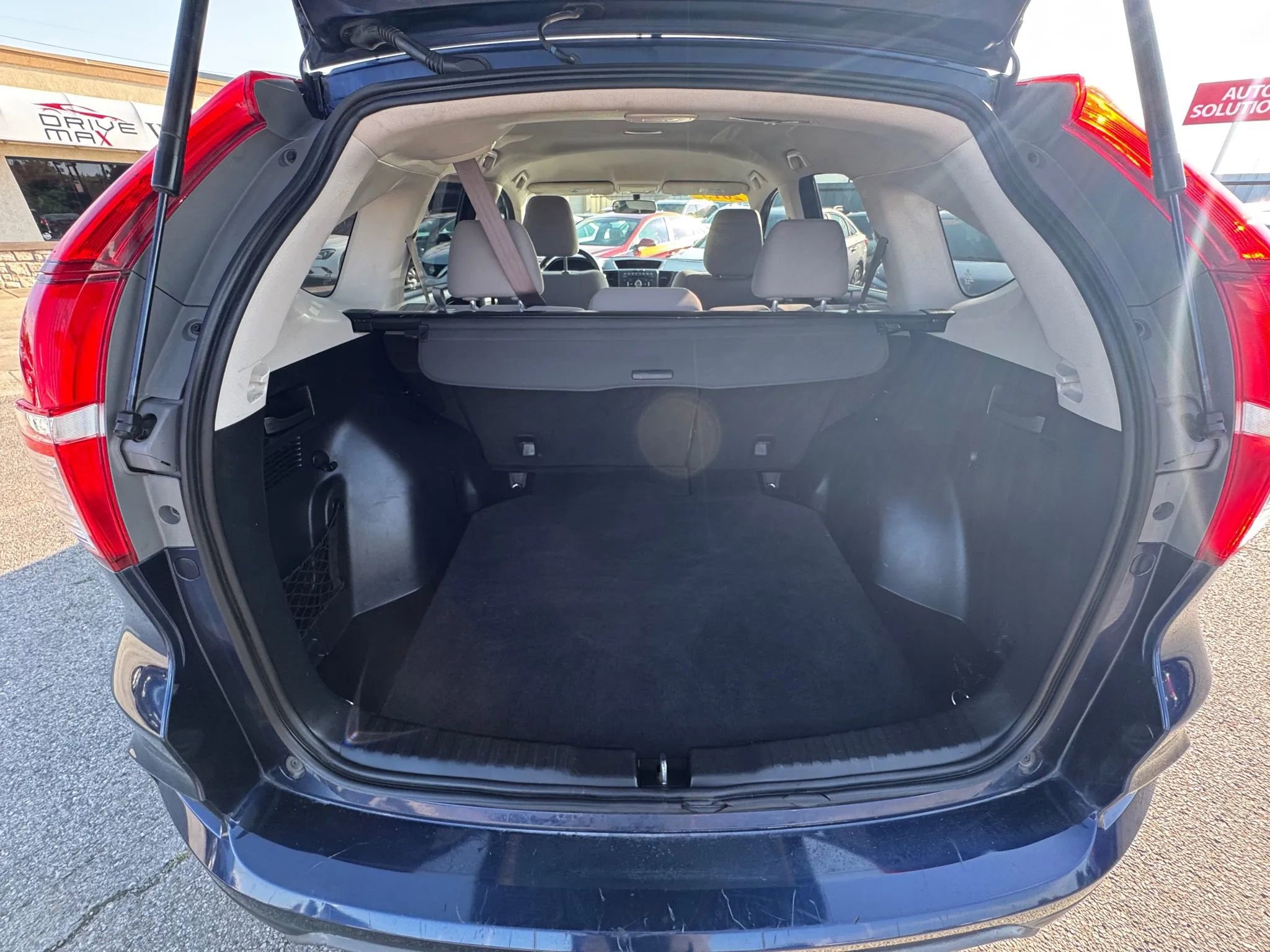 Used 2015 Honda CR-V LX image 32