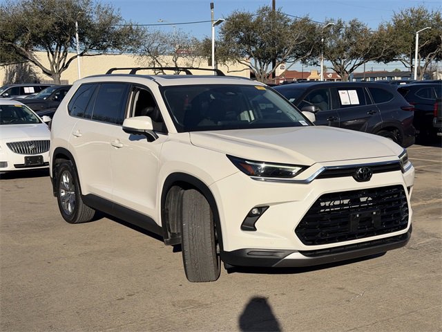 Used 2024 Toyota Grand Highlander Limited image 3