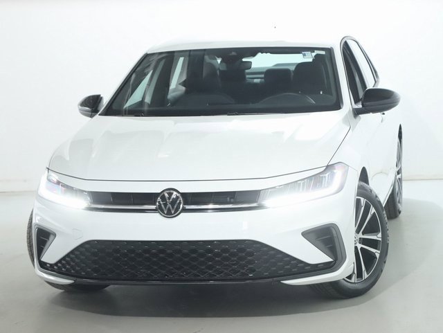 Used 2025 Volkswagen Jetta Sport image 3