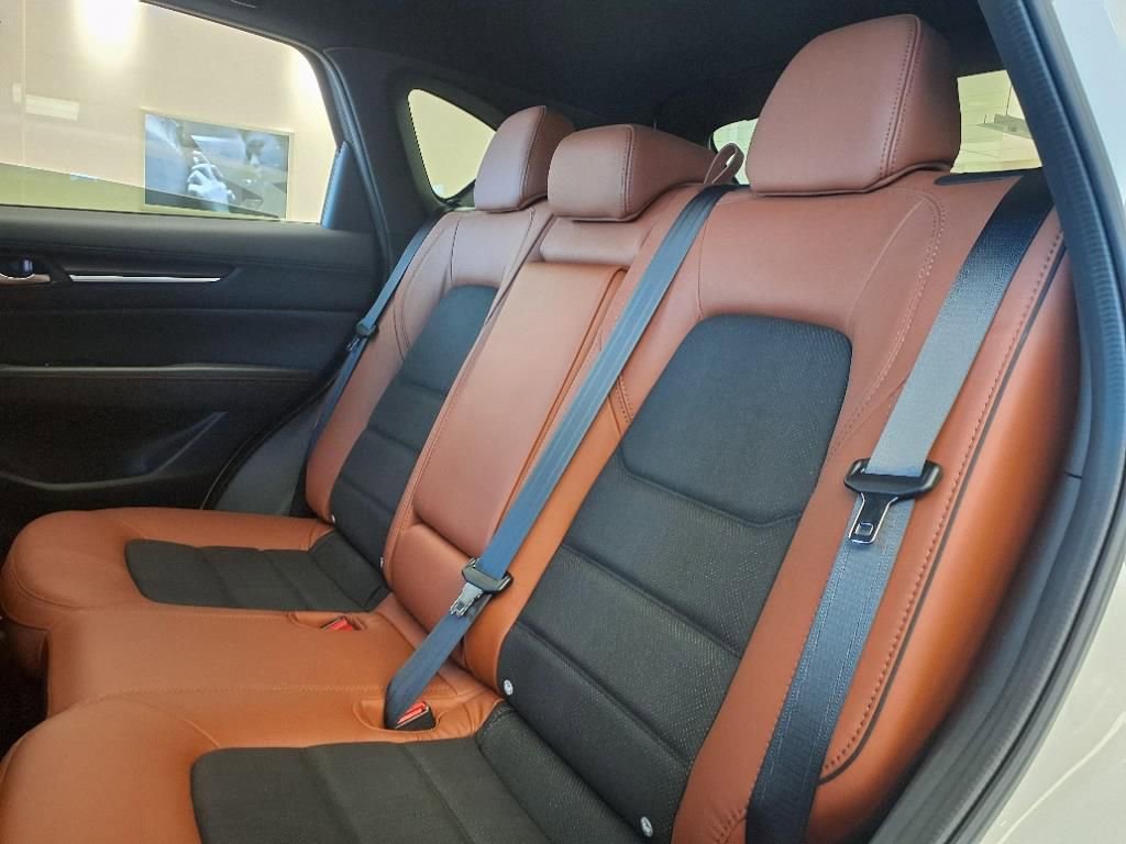 New 2025 MAZDA CX-5 Carbon Edition image 8