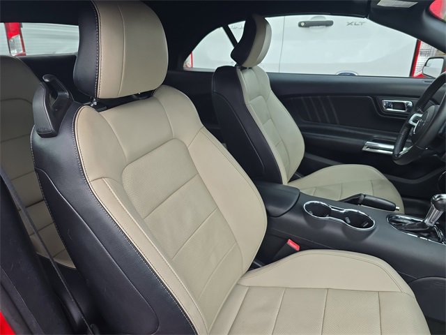 Used 2017 Ford Mustang Premium image 10