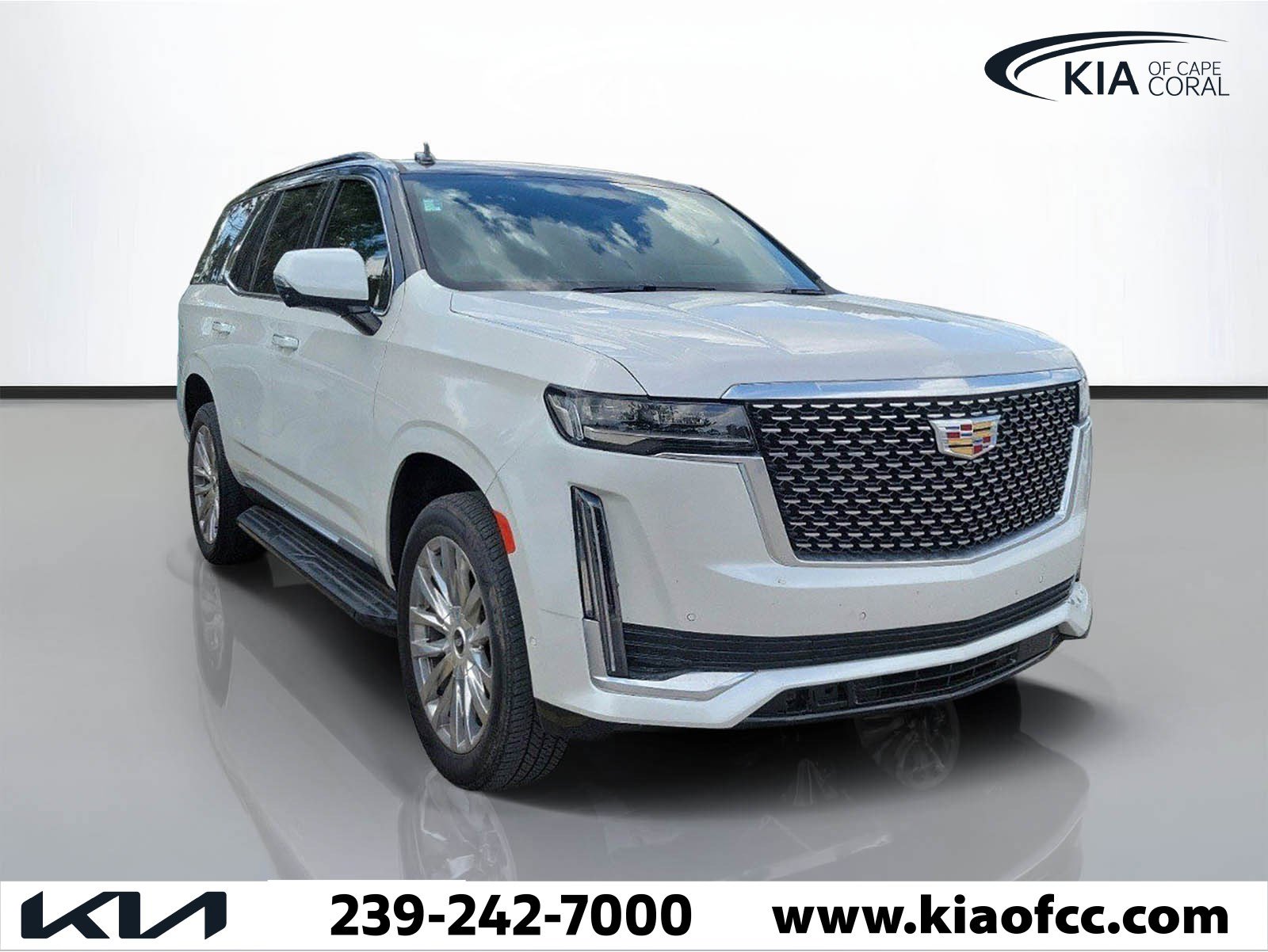 Used 2021 Cadillac Escalade Premium Luxury image 1