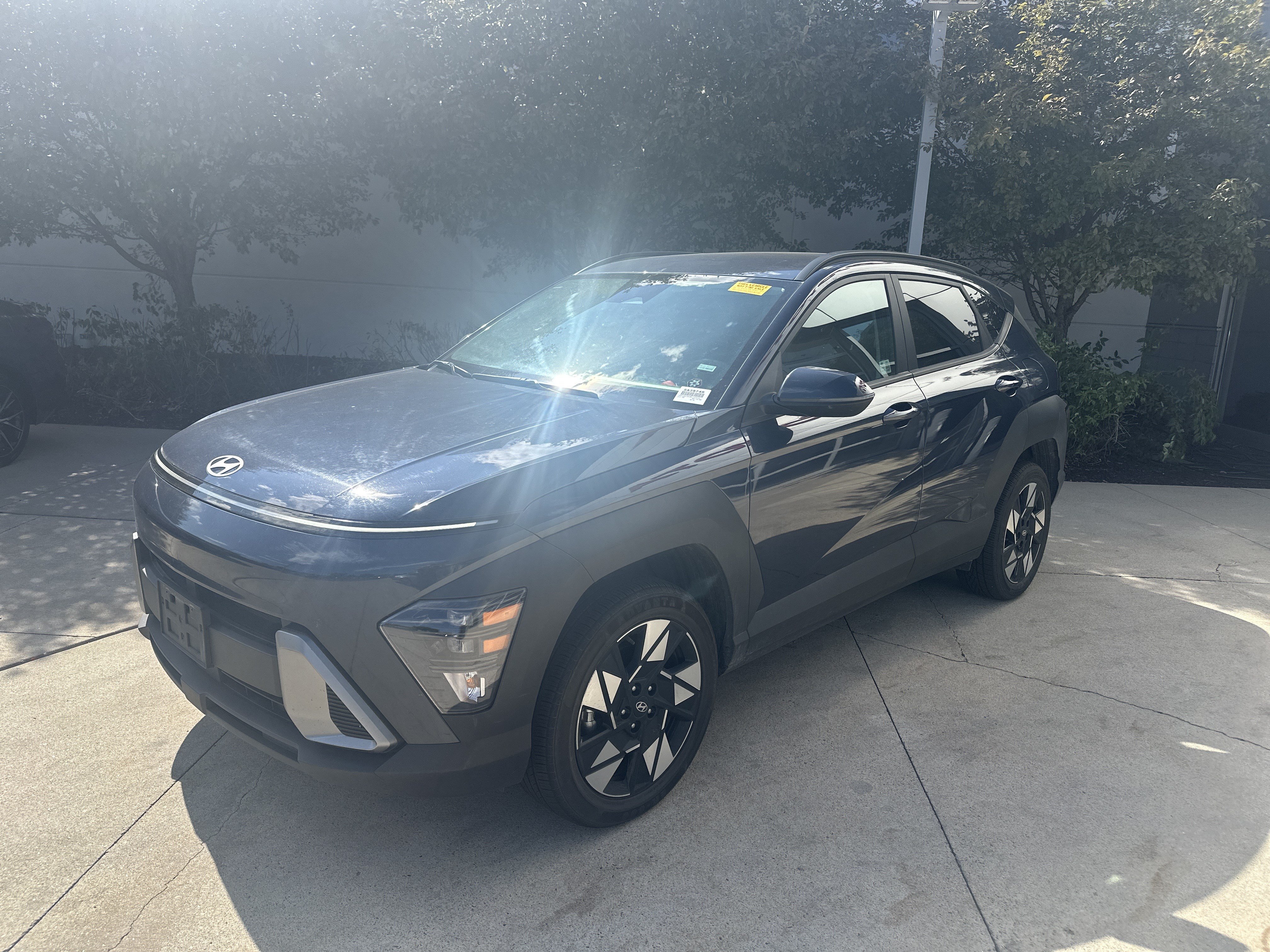 Used 2024 Hyundai Kona SEL AWD/4WD image 3