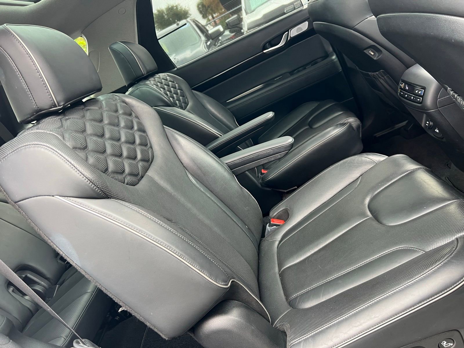 Used 2022 Hyundai Palisade Limited w/ Cargo Package image 52