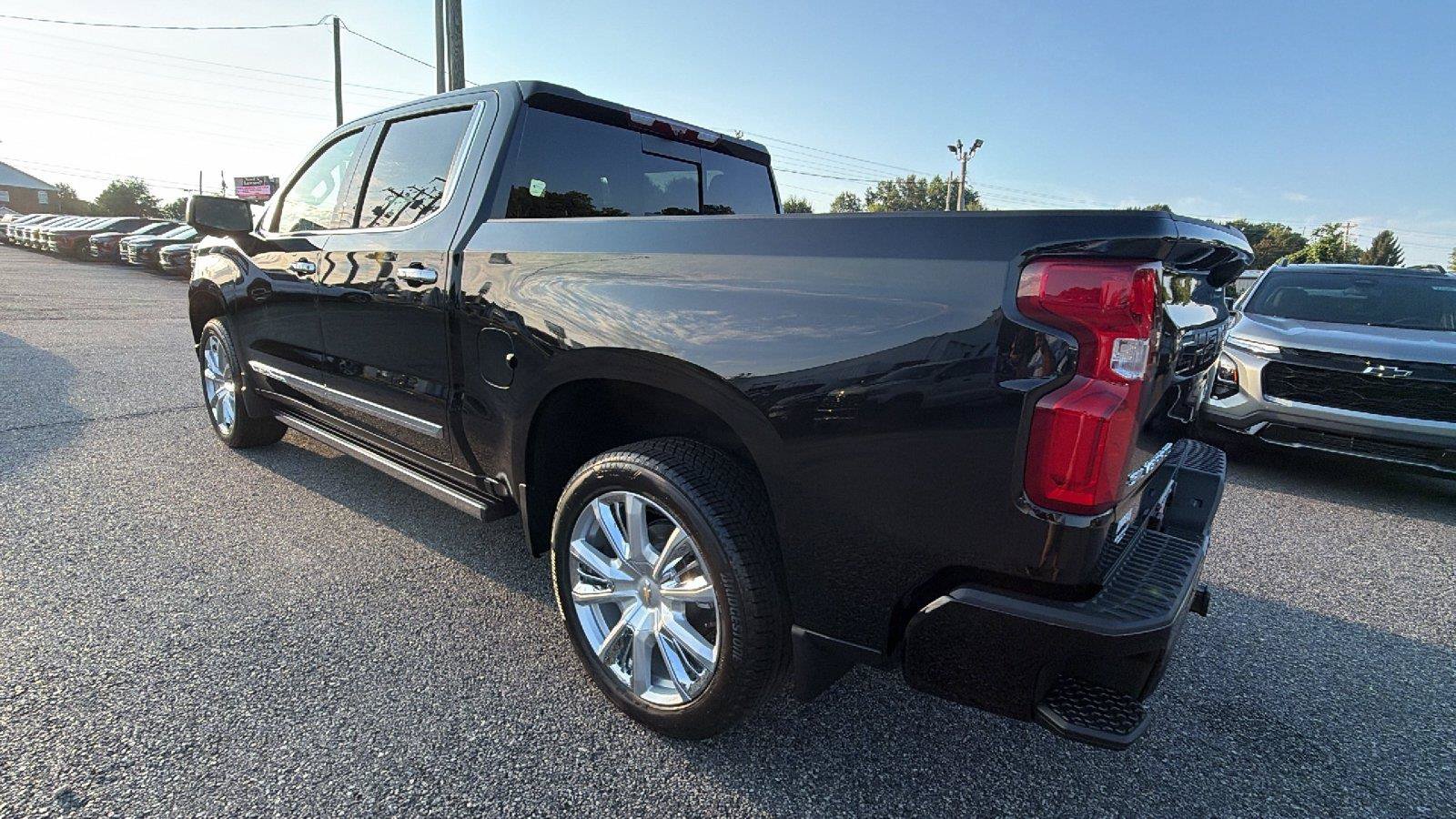 New 2026 Chevrolet Silverado 1500 High Country AWD/4WD image 11