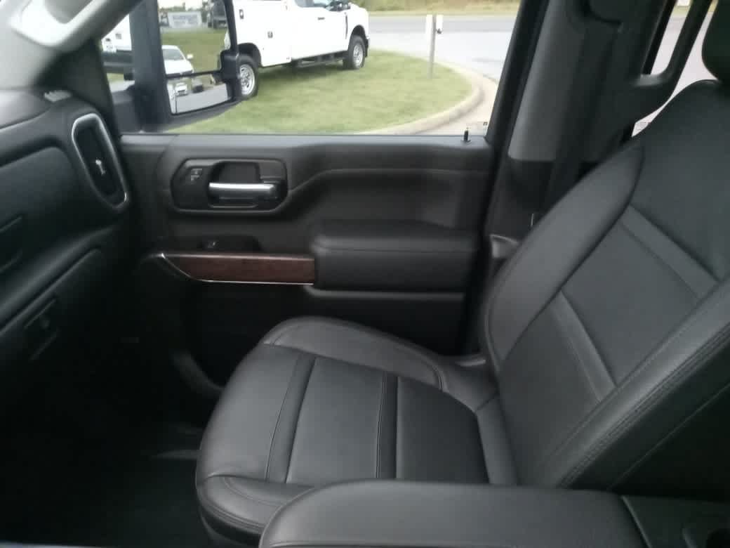Used 2022 GMC Sierra 2500 Denali w/ Denali Ultimate Package AWD/4WD image 26