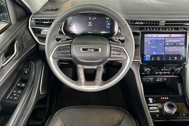 Certified 2022 Jeep Grand Cherokee Limited 4xe AWD/4WD image 11