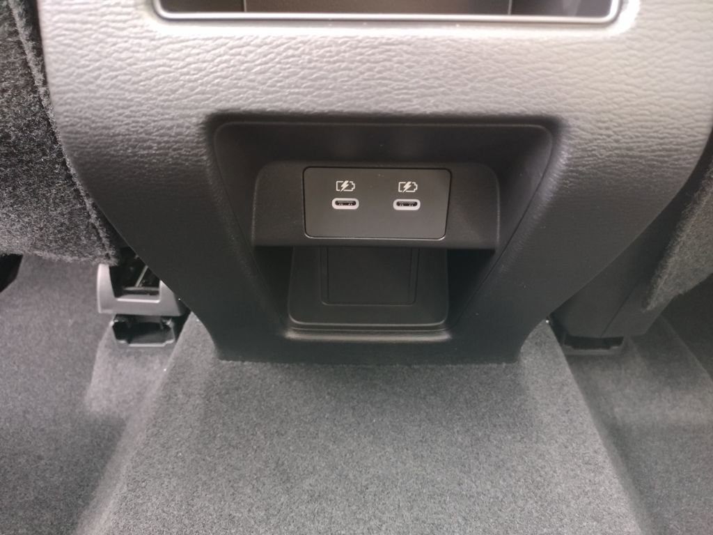 New 2026 Mitsubishi Outlander SE image 27