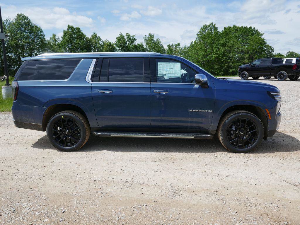 New 2026 Chevrolet Suburban Premier AWD/4WD image 3