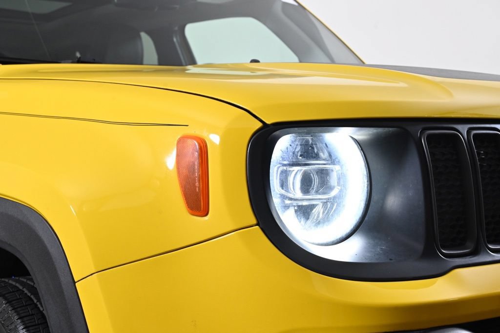 Used 2019 Jeep Renegade Trailhawk AWD/4WD image 10
