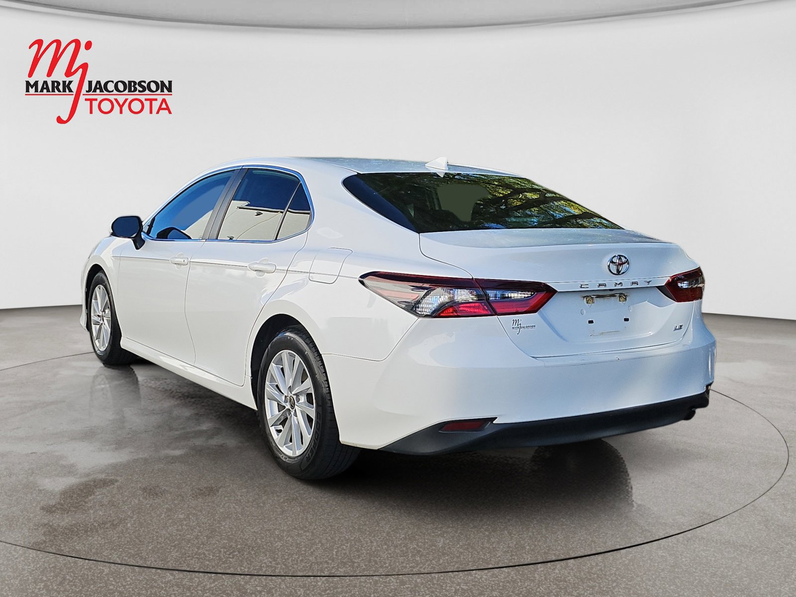 Used 2022 Toyota Camry LE FWD image 12