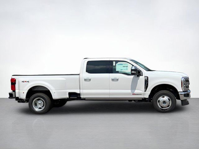 New 2025 Ford F350 Lariat image 2